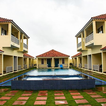 The Village Resort Mundra Bagian luar foto
