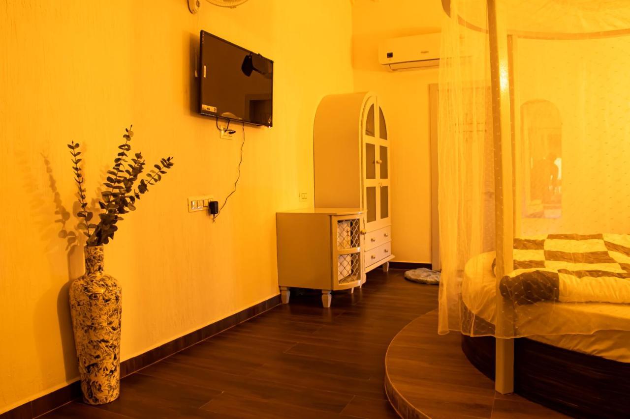 The Village Resort Mundra Bagian luar foto
